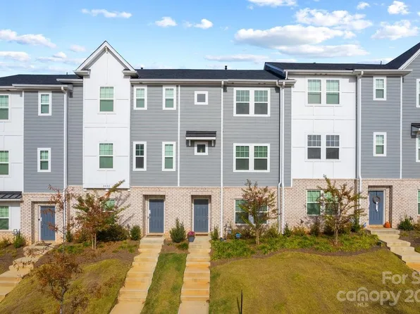 2418 Arbor Loop Dr, Charlotte, NC 28217