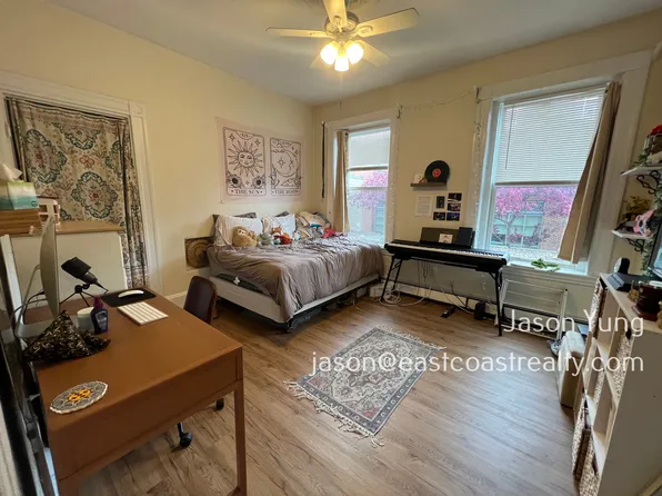 105 Windsor St #4, Cambridge, MA 02139