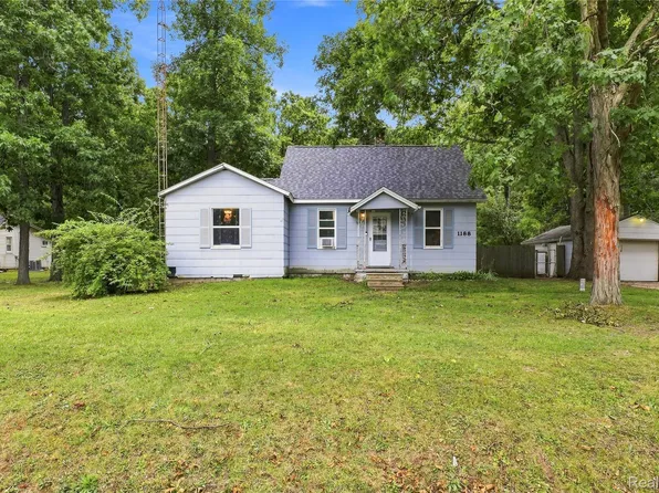 1188 Harding Dr, Flint, MI 48507