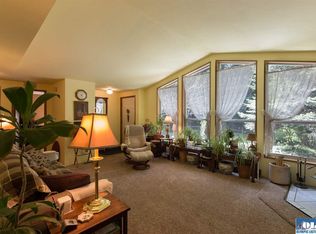 1203 Hooker Rd, Sequim, WA 98382