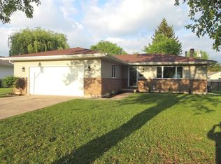 627 N Rosedale Ave, Aurora, IL 60506