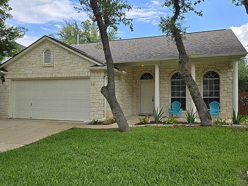 2306 Giddens Dr Photo 1