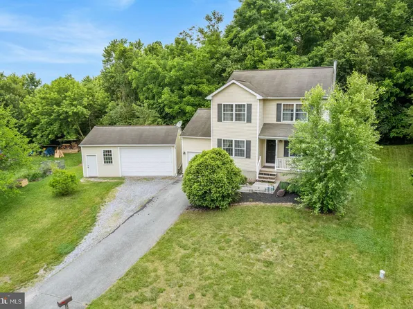 118 Commodore Dr, Bainbridge, PA 17502