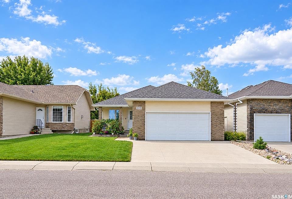 1st image of 115 Martin CRESCENT