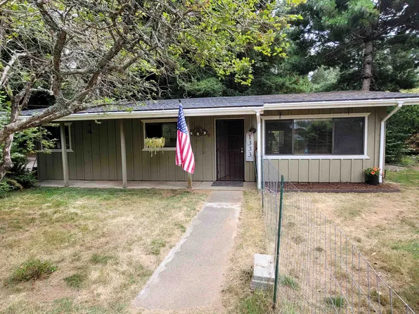 1333 Parkway Dr, Crescent City, CA 95531