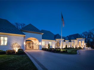 42 Huntleigh Woods Dr, Saint Louis, MO 63131