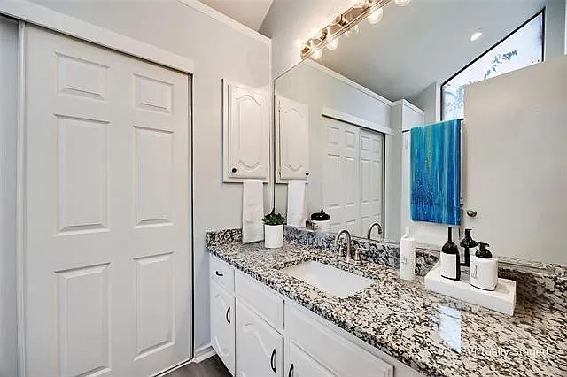 2100 Stradivarius Ln — Photo 13