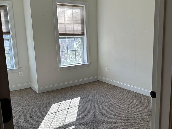 5th image of 8221 Castanea Ln