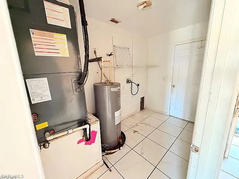 419 NE 16th Pl — Photo 26
