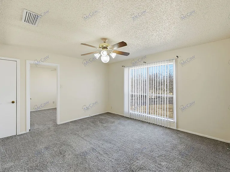 911 Wellridge Dr — Photo 11