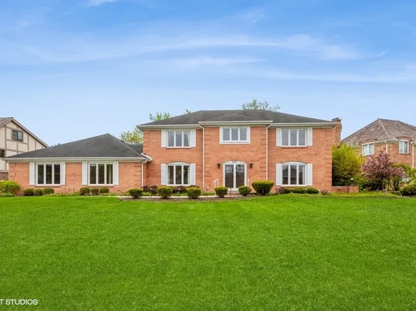 227 Wood Glen Ln, Oak Brook, IL 60523