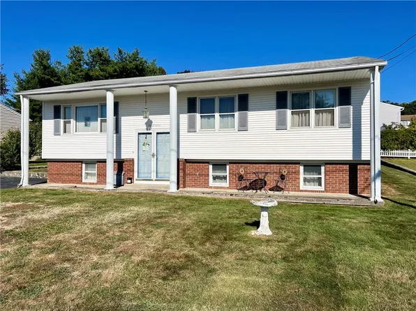 27 N Howard Ave, North Providence, RI 02911