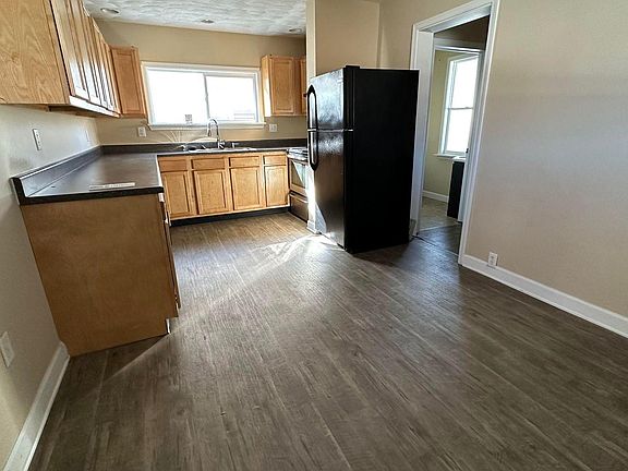 2nd image of 304 Mound St