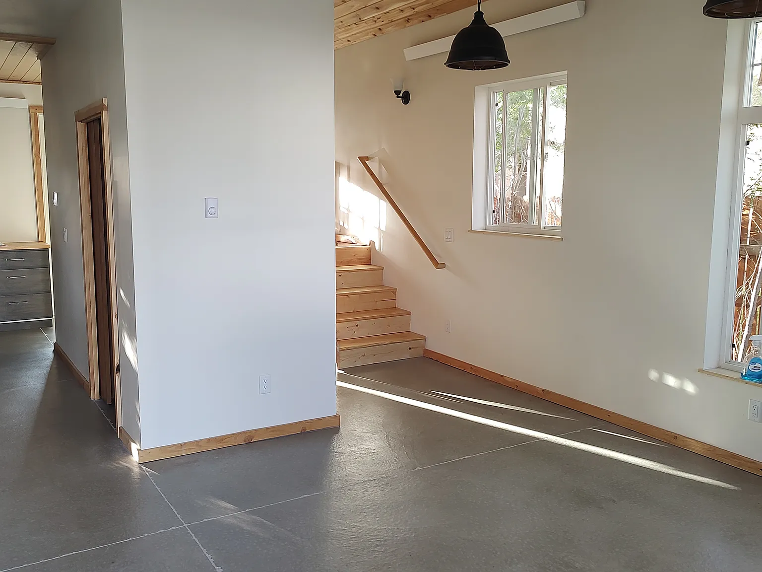 2 bed, 1.5 bath, 1000 sqft, $2,300 — Photo 2
