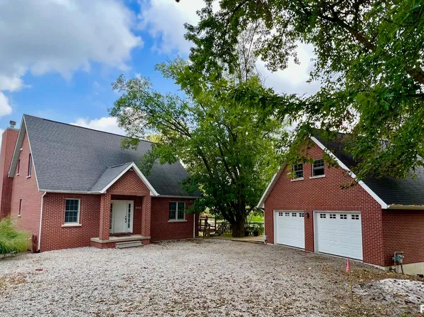 473 Juniper Ln, Petersburg, IL 62675
