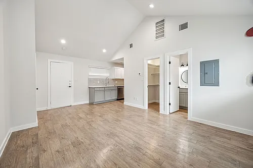 The Republic Apartments Photo 1