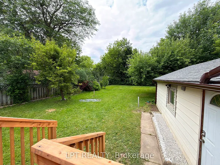 20 Gregory St — Photo 24