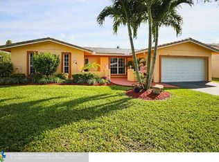 1271 NW 84th Dr, Coral Springs, FL 33071