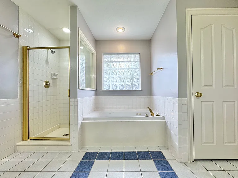 3834 E Chadwick Dr — Photo 18