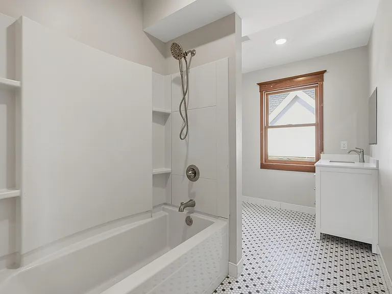 808 W Main St #2 — Photo 7