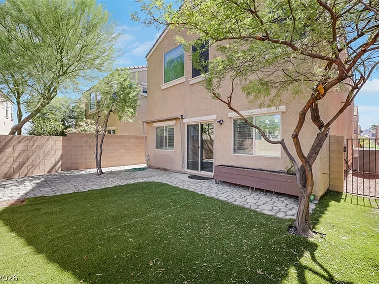 89 Sertata Ct — Photo 49