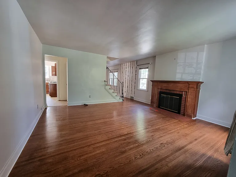 179 Amherstdale Rd — Photo 15