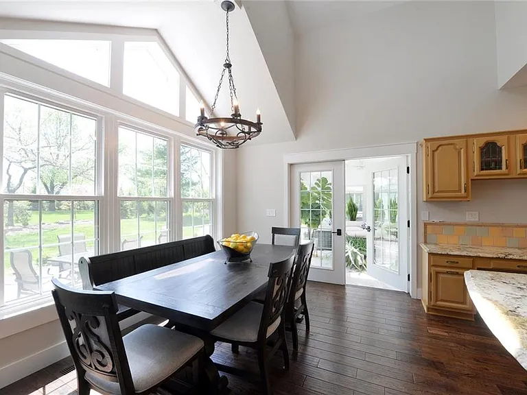1306 S Geyer Rd — Photo 34