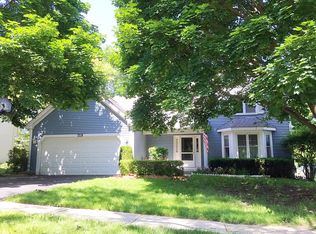 715 Hunters Way, Fox River Grove, IL 60021