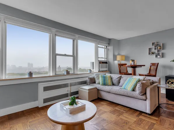 4555 Henry Hudson Pkwy W image 2 of 40