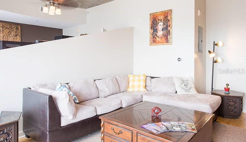1st image of 155 Court Ave #1811