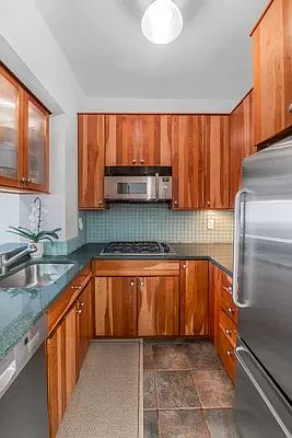 1st image of 531 E 88th St APT 2-B