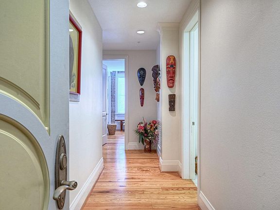 5th image of 2207 Post Office St APT 316