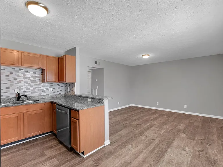 Jacobs Landing Apartments — Photo 18