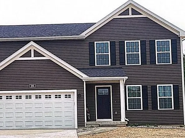 295 Hidden Meadows Dr, Hillsdale, MI 49242