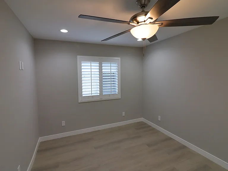205 W Nubia St #A — Photo 8