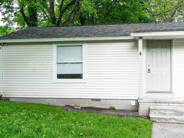 3715 Sisk Rd #6 — Photo 1