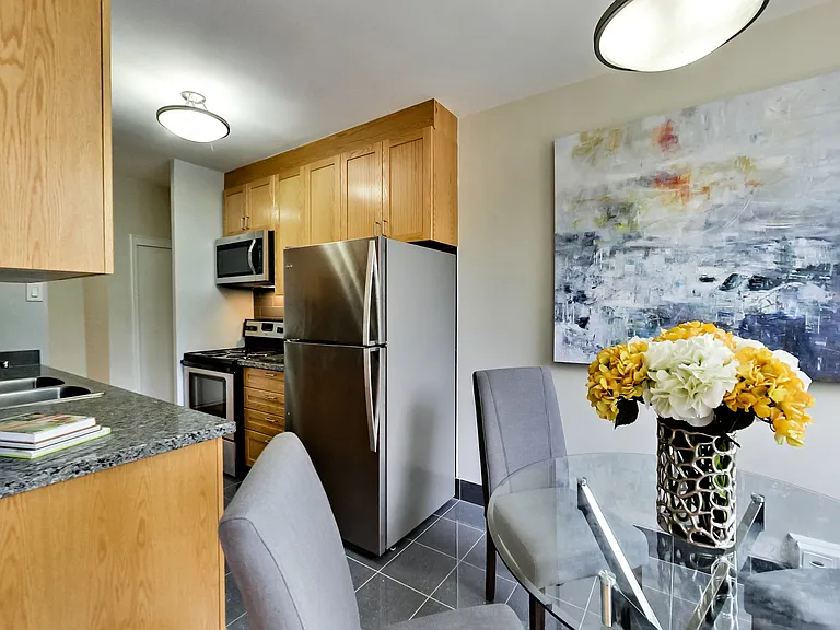 42 Glen Elm Ave #206 — Photo 52