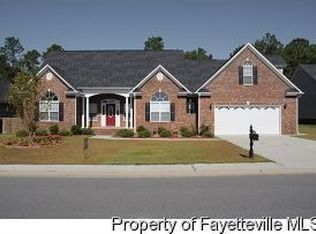 5220 Spreading Branch Rd, Hope Mills, NC 28348