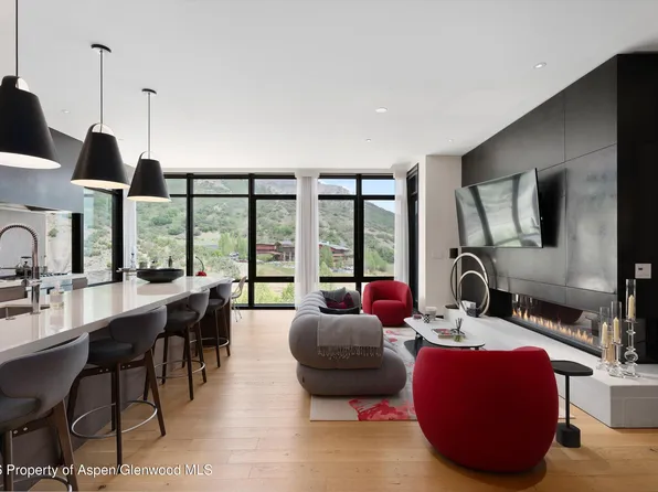 45 Wood Rd #401, Snowmass Village, CO 81615