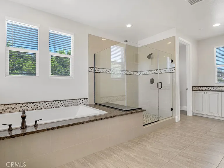 9611 Baden Ave — Photo 49
