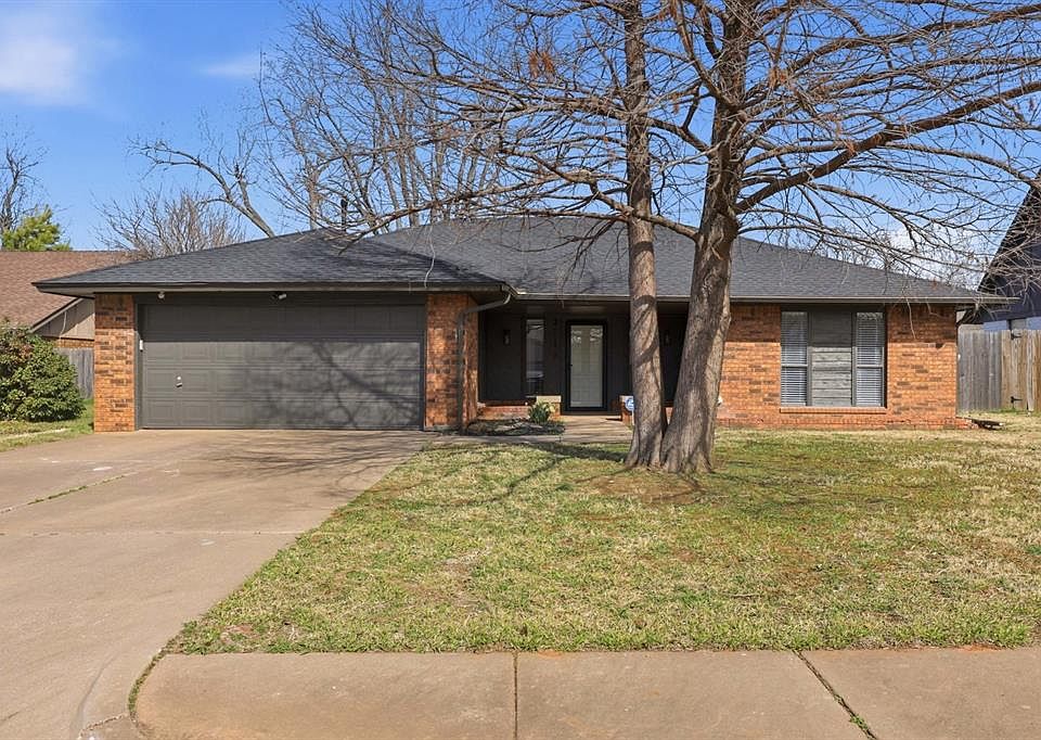 1st image of 2117 Summer Oak Dr