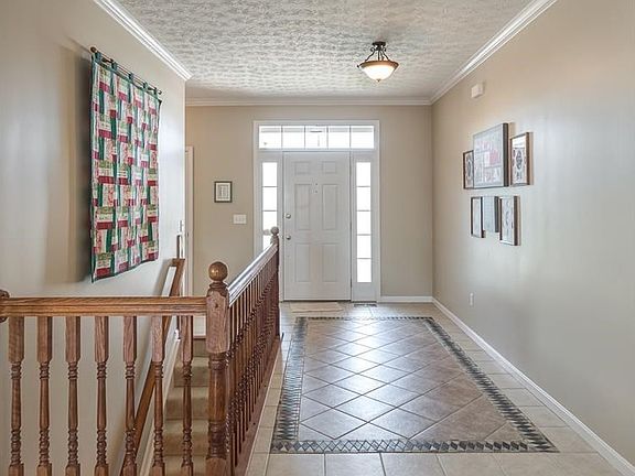 4th image of 6009 Laurel Ln