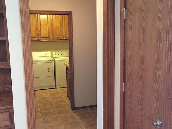 5th image of 713 N Buckhorn Way
