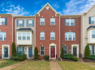 2527 Hurston Ln NE, Washington, DC 20018