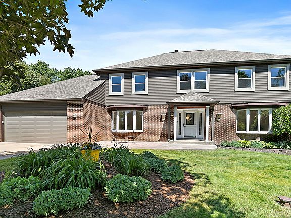 2nd image of 1439 Blackhawk Dr