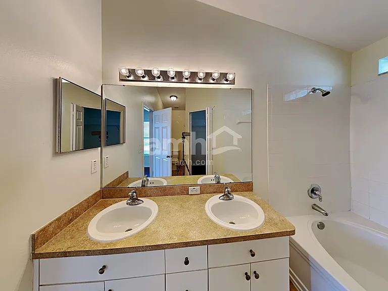 3348 Clover Blossom Cir — Photo 10