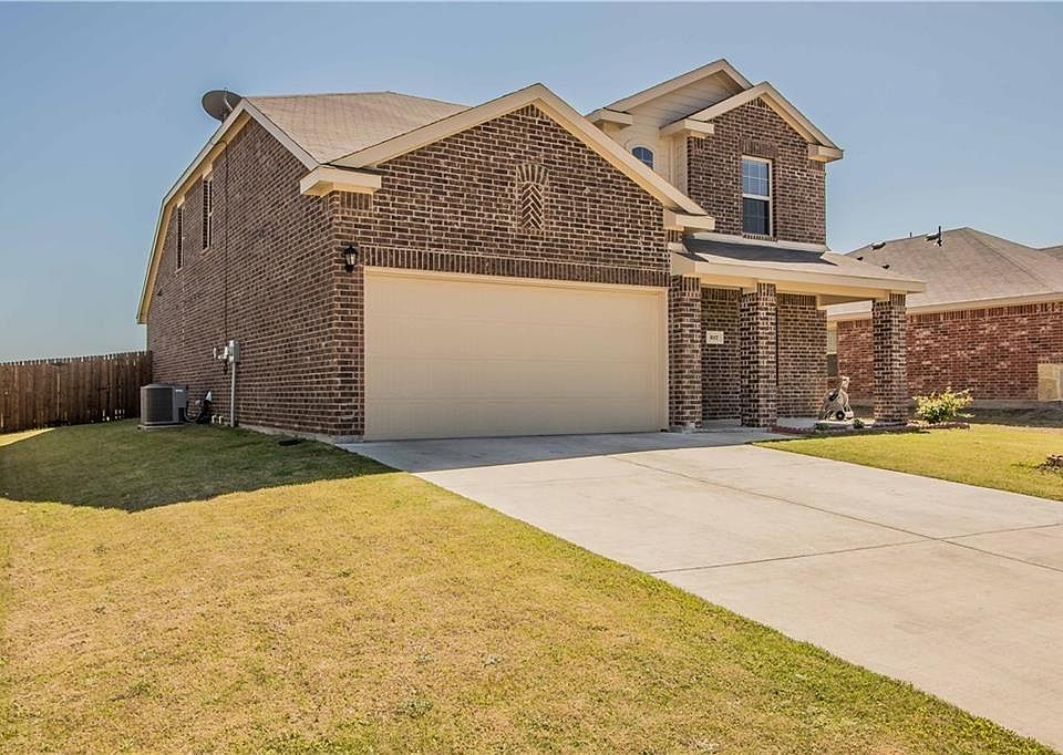 1st image of 317 Plum Dr