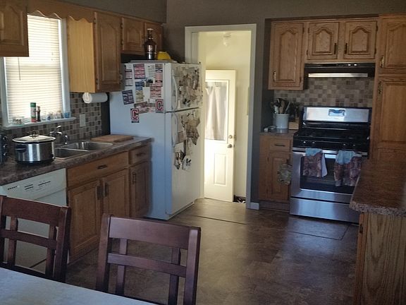 2nd image of 4807 Lincoln Ave