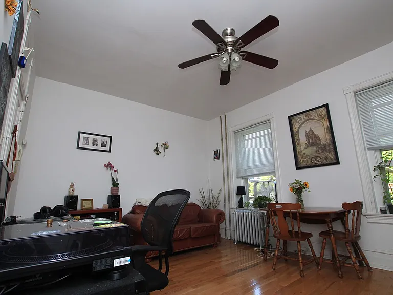 3716 Spring Garden St #2F — Photo 2