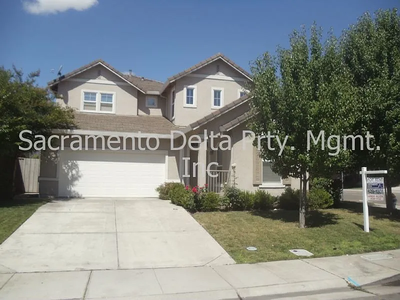 2805 Frigatebird Dr photo 1